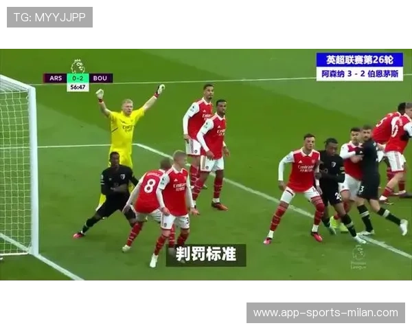 曼联快速角球反击制造门前混乱 曼联快速角球反击制造门前混乱